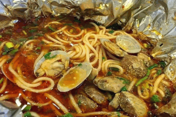 千寻锡纸花甲米线